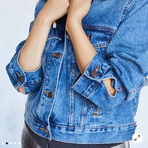 BDG 2-In-1 Hoodie Boyfriend Denim Trucker Jacket - Picture 3 of 10